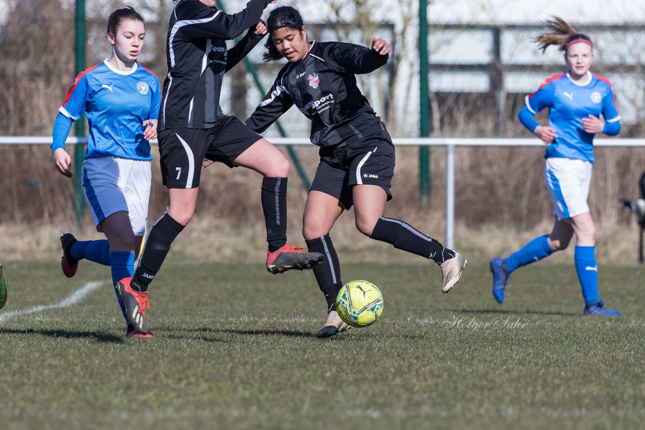 Bild 102 - wBJ Holstein Kiel II - Kieler MTV : Ergebnis: 2:1